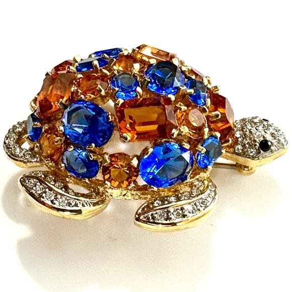 CRYSTAL TURTLE PIN - Picture 2 of 6